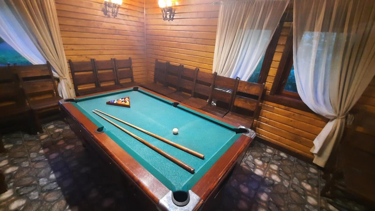 Отель Lisoviy Zatyshok, Z Vidkrutum Litnim Baseynom Славское Экстерьер фото