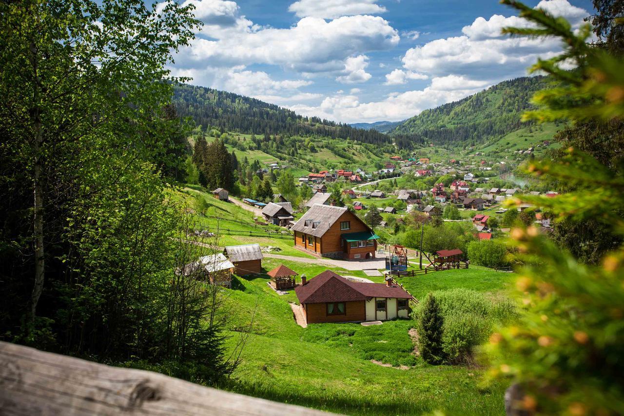 Отель Lisoviy Zatyshok, Z Vidkrutum Litnim Baseynom Славское Экстерьер фото