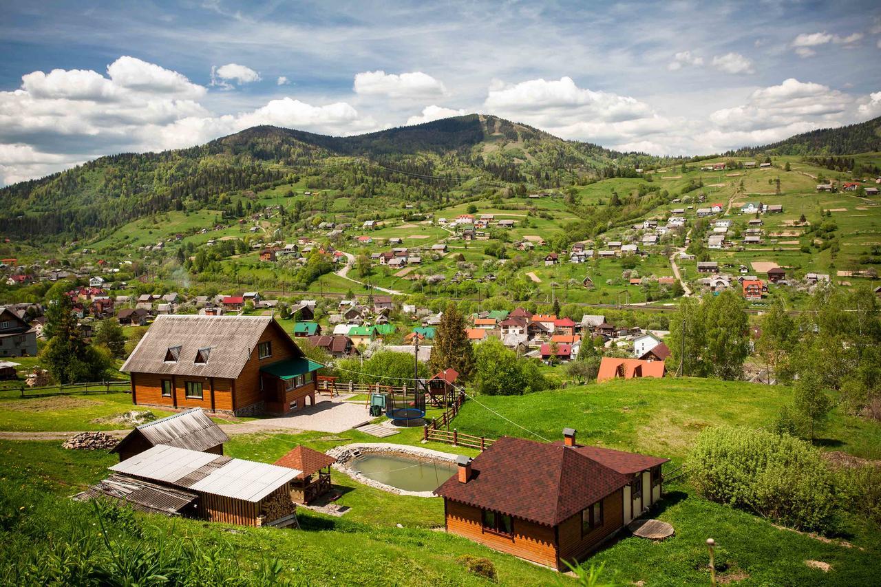 Отель Lisoviy Zatyshok, Z Vidkrutum Litnim Baseynom Славское Экстерьер фото
