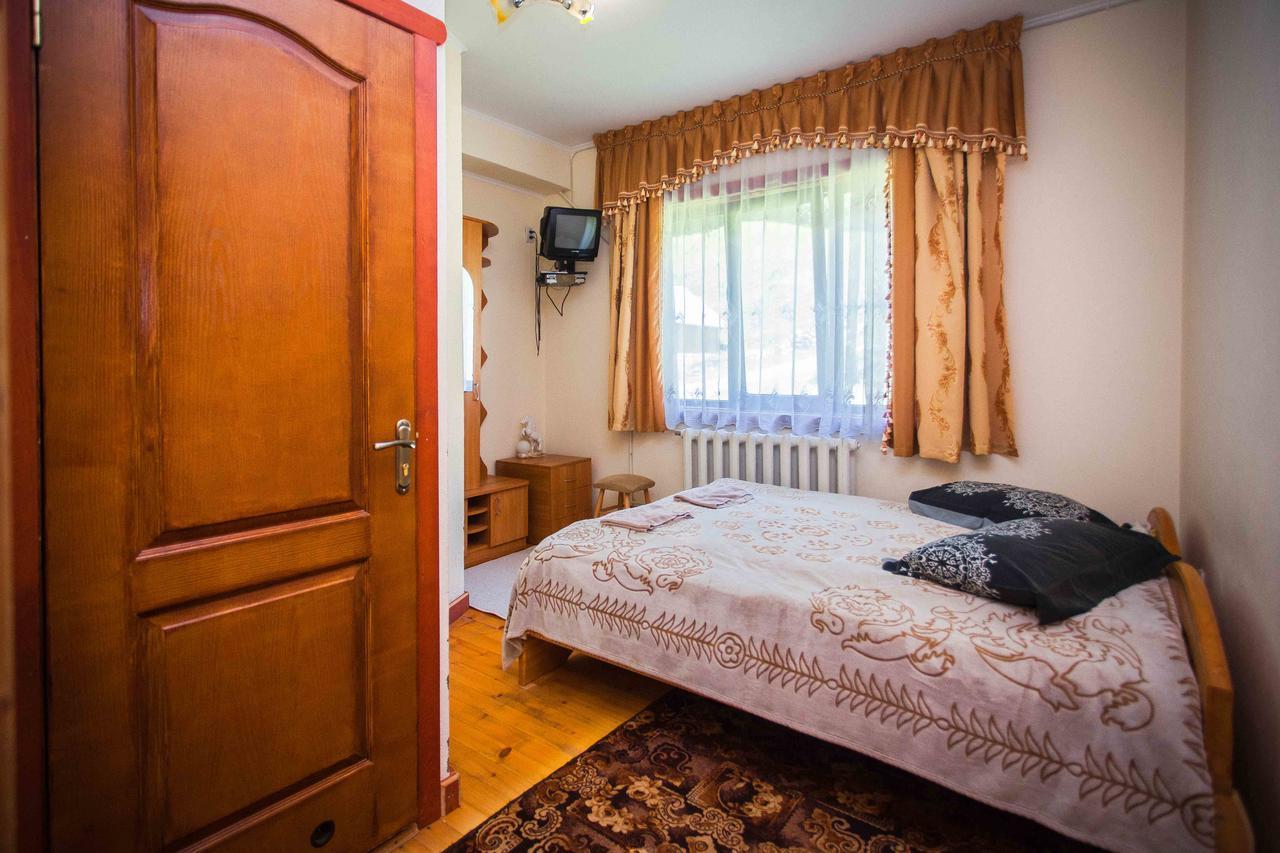 Отель Lisoviy Zatyshok, Z Vidkrutum Litnim Baseynom Славское Экстерьер фото
