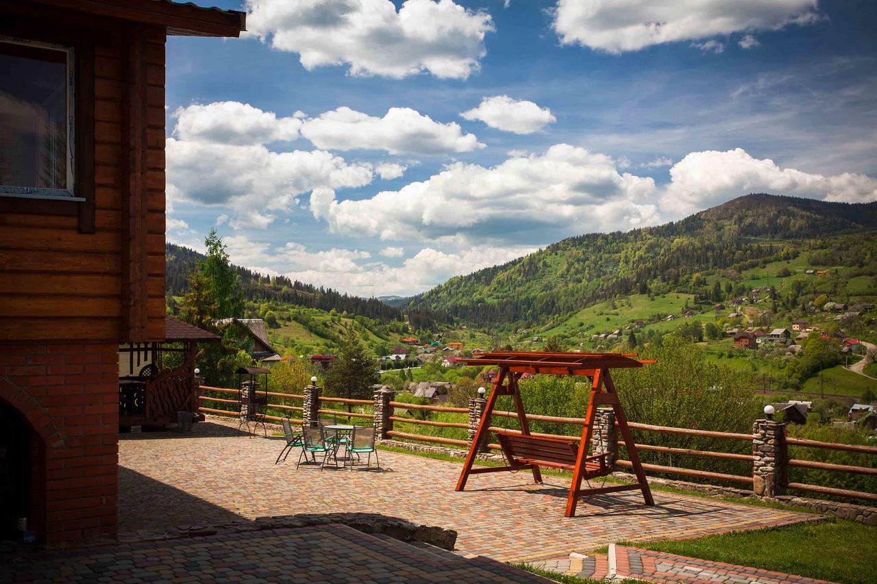 Отель Lisoviy Zatyshok, Z Vidkrutum Litnim Baseynom Славское Экстерьер фото